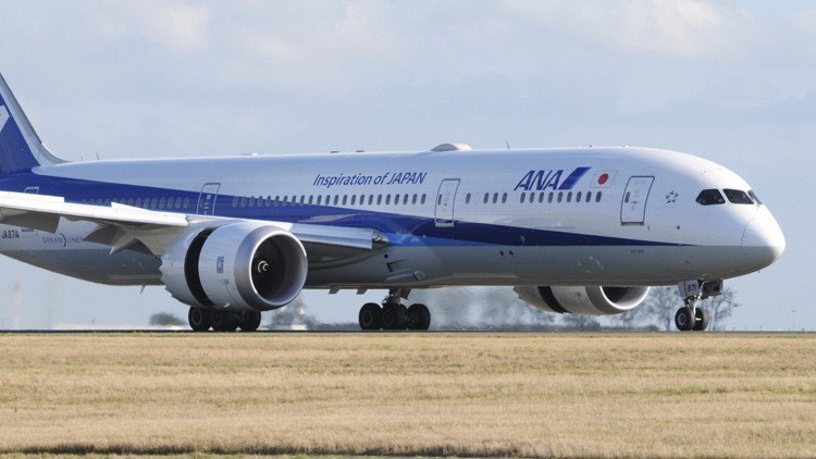 Un Boeing japonés aterriza de emergencia en Siberia