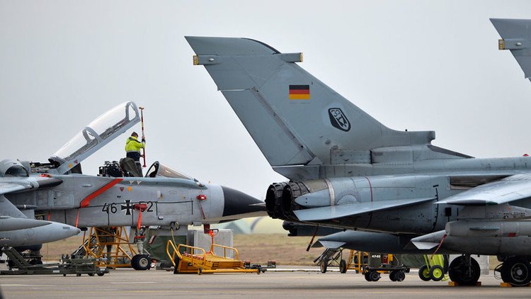 Merkel: Alemania busca alternativas para trasladar sus tropas de la base aérea turca de Incirlik