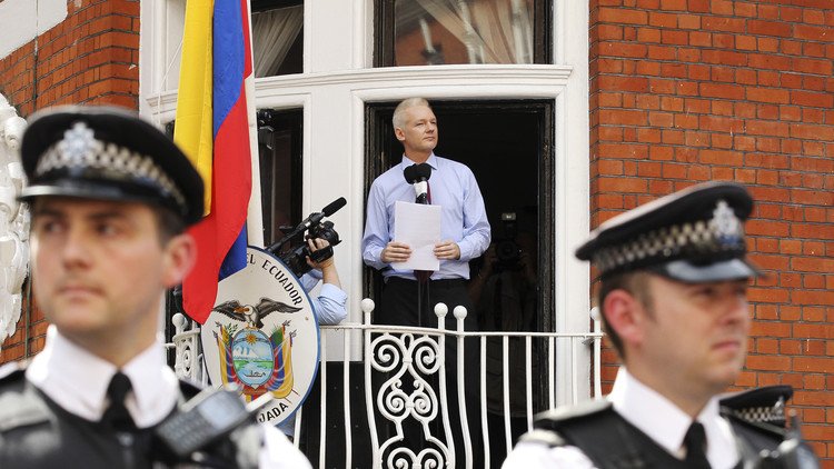 Policía del Reino Unido: Assange será detenido si abandona la Embajada de Ecuador en Londres