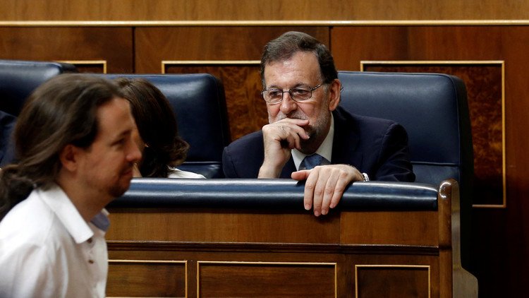 Unidos Podemos presenta una moción de censura contra 'la corrupción' de Rajoy