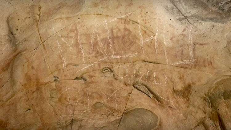 Destrozan unas pinturas rupestres de hace 18.000 años en España (VIDEO)