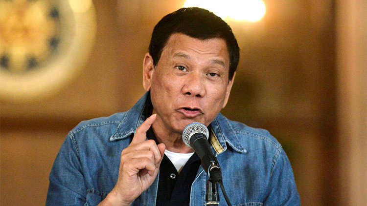 Presidente filipino: Pekín amenaza con una guerra si buscamos crudo en el mar de la China Meridional