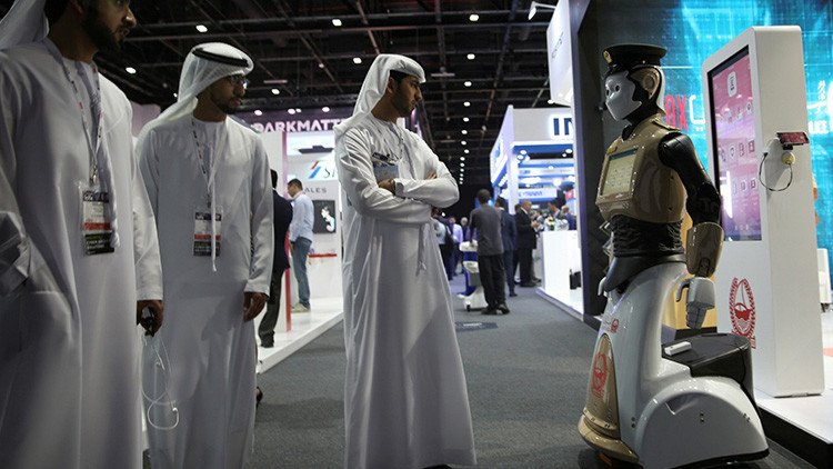 El primer 'Robocop' ya es realidad y acompaña a la Policía de Dubái