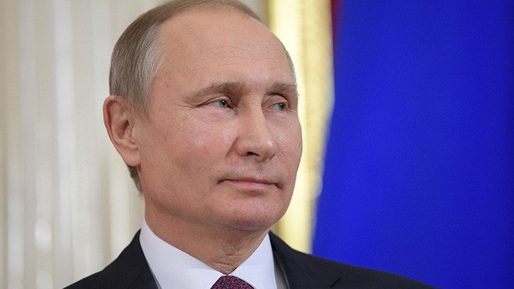 Putin se reunirá con Macron en París el 29 de mayo