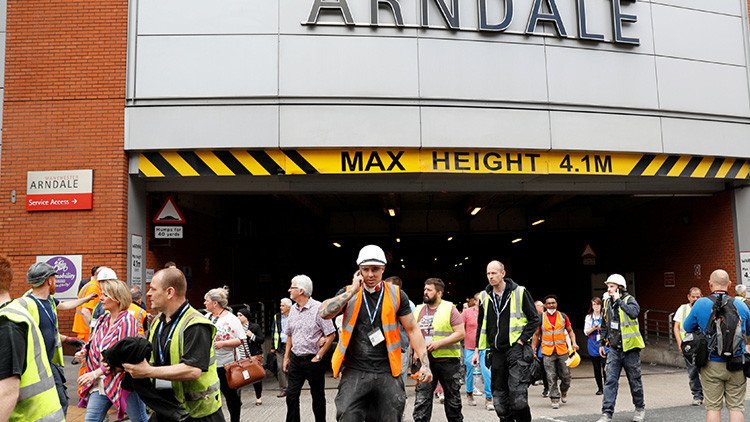 Videos: Evacuan el centro comercial Arndale en Mánchester