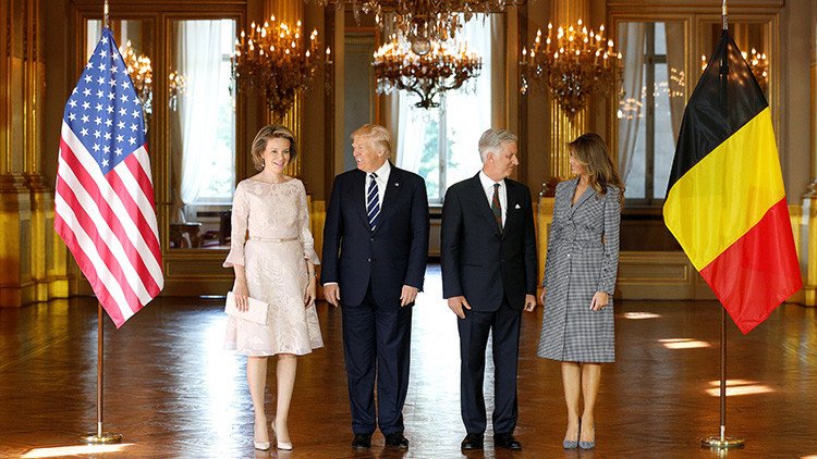 'No es bienvenido': Trump llega a Bruselas para la cumbre de la OTAN en medio de protestas