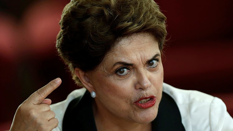 Dilma Rousseff pide a la Corte Suprema devolverle la presidencia