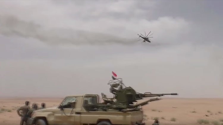 VIDEO: Helicópteros rusos muestran su capacidad de fuego durante una ofensiva del Ejército sirio
