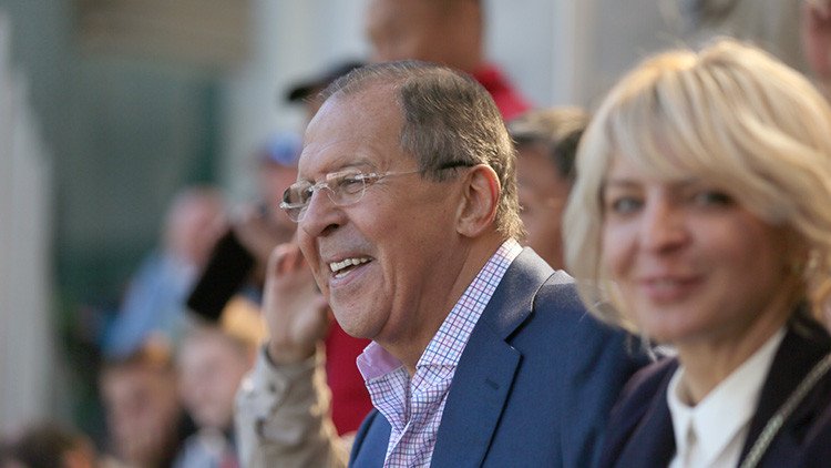 Lavrov: "El fútbol es un placer que permite olvidarse de todo"