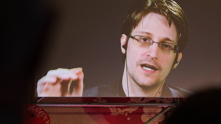 Snowden se pronuncia en Twitter tras discurso de Merkel y aprovecha para burlarse de la NSA