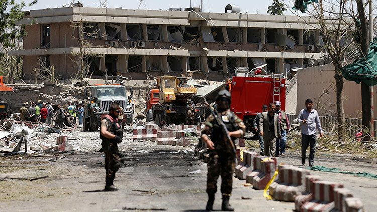 FUERTES IMÁGENES: 80 muertos y 300 heridos tras una explosión en Kabul