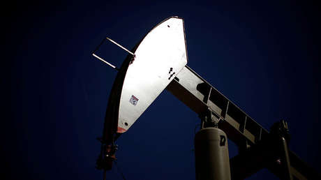El crudo WTI cae por debajo de los 45 dólares por barril por primera vez en cinco meses
