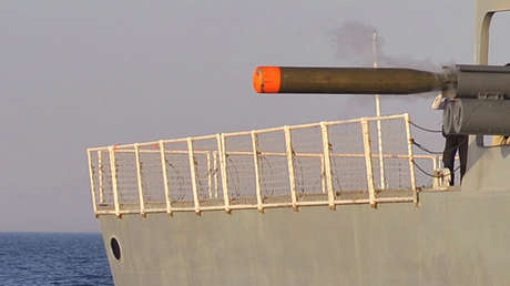 Irán lanza un torpedo de alta velocidad cerca del estrecho de Ormuz
