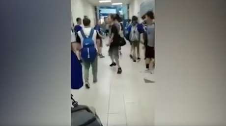 Intenta hacer 'bullying' a un niño y recibe una respuesta