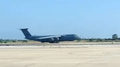 VIDEO: Aterrizaje de emergencia sin tren delantero en la base aeronaval de Rota, España