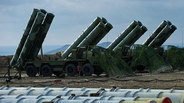 Rusia está lista para vender sistemas interceptores S-400 a Turquía