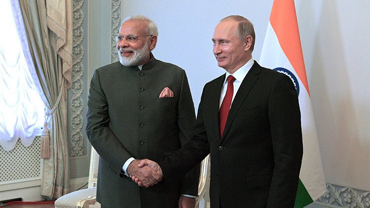 Putin: Rusia e India seguirán con la elaboración y producción conjunta de sistemas de armamento
