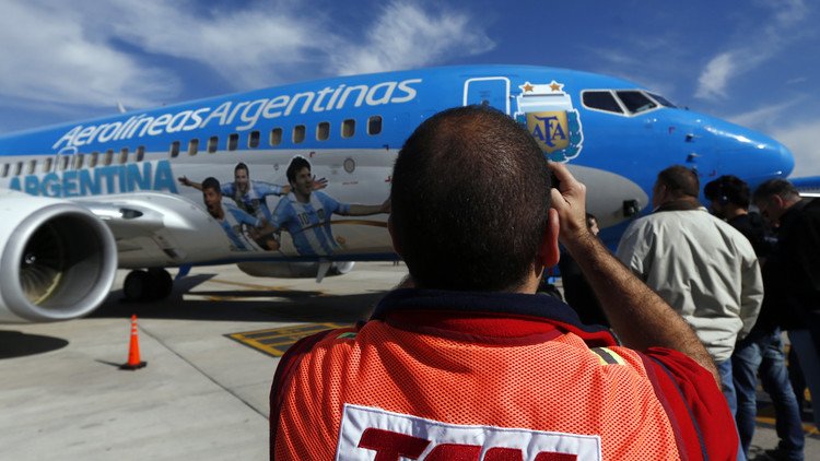 Un piloto de Aerolíneas Argentinas toma una decisión de vida o muerte para salvar a un niño