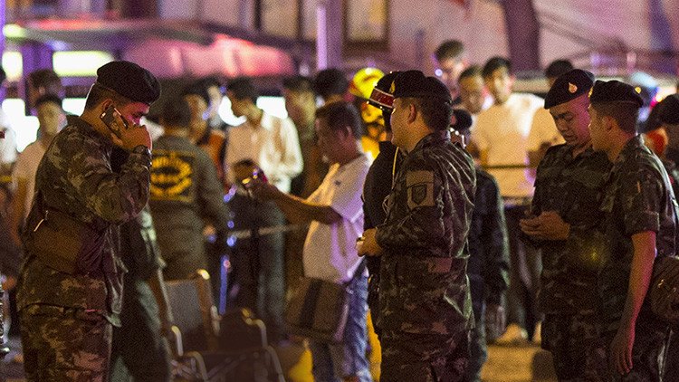 Varios muertos al embestir un camión contra un restaurante en Tailandia
