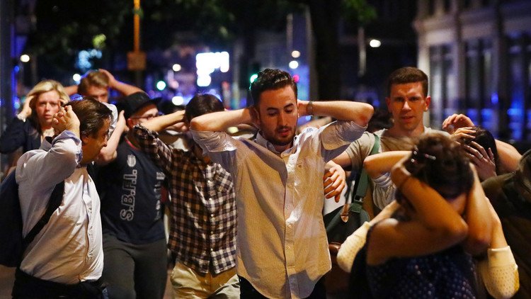 VIDEO: Pánico en un bar en la zona del ataque terrorista en Londres