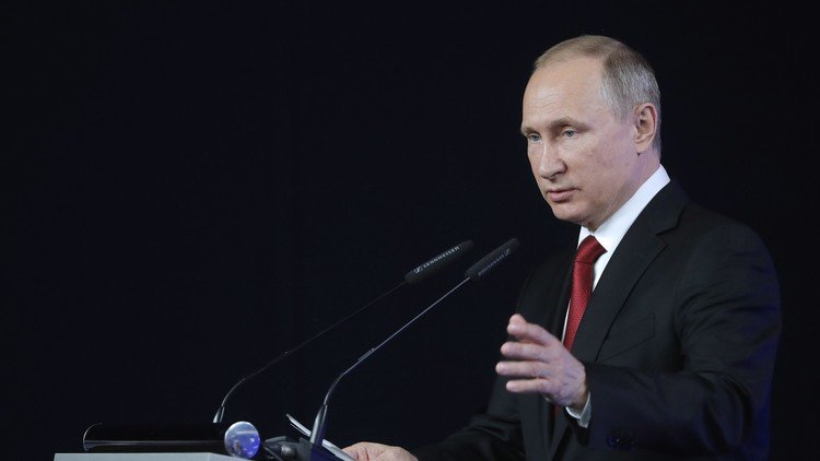 Putin: "EE.UU. se entromete en campañas electorales por todo el mundo"