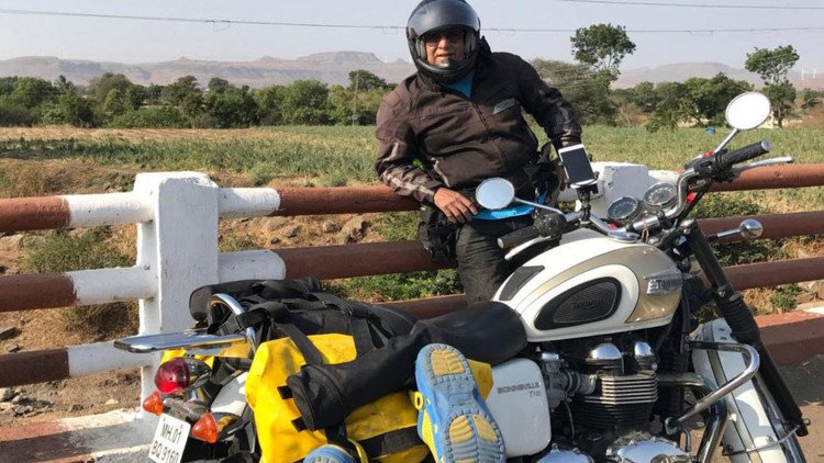 El actor y director de Bollywood Aditya Raj Kapoor atravesará Rusia en moto