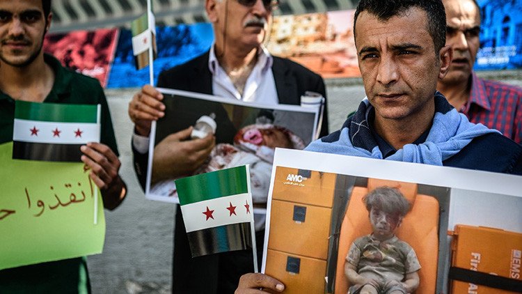 El padre del niño de Alepo: "Salvaba a mis hijos mientras los Cascos Blancos grababan"