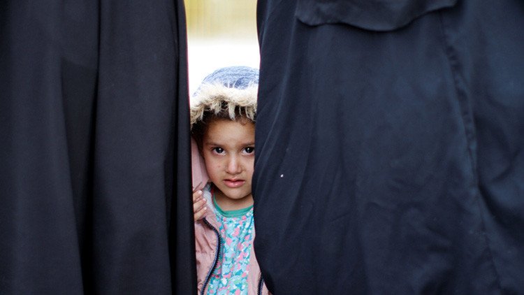 "Solo tiene 10 años": Se disparan los casos de padres que casan a sus hijas por dinero en Yemen