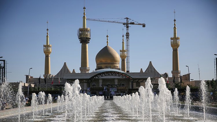 Ataque suicida en el mausoleo del ayatolá Jomeini en Teherán (FOTOS)
