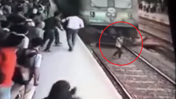 FUERTES IMÁGENES: Una joven es arrollada por un tren mientras hablaba por teléfono 