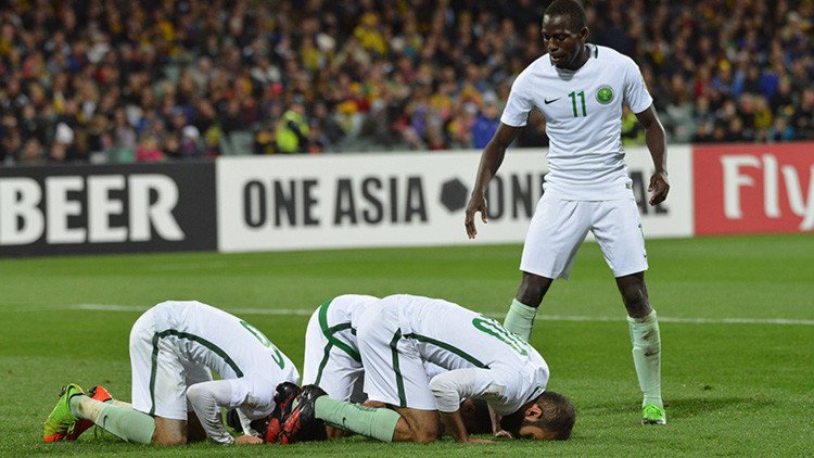 La selección de Arabia Saudita ignora un tributo a las víctimas del atentado en Londres (VIDEO)