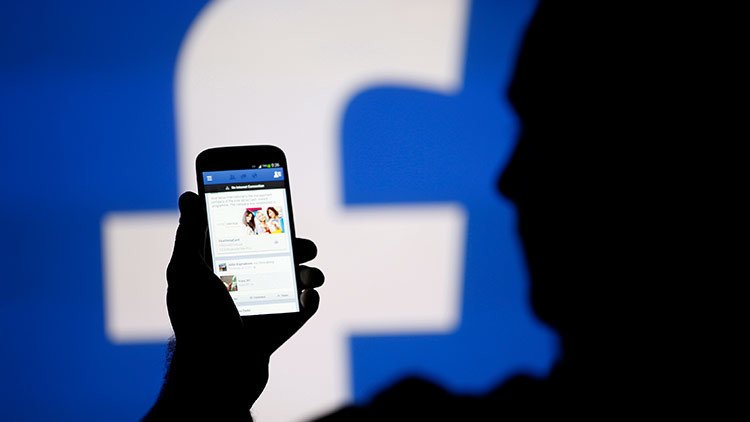 Facebook podría monitorear las emociones de los usuarios a través de sus dispositivos móviles