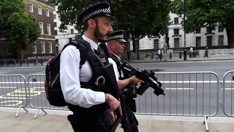 FOTOS: Primeras imágenes de los cinturones suicidas falsos de los atacantes de Londres