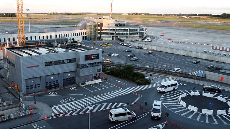 FOTOS: Cierran un aeropuerto de Bruselas por un fallo eléctrico
