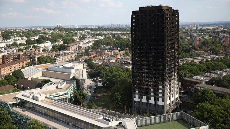 Supervivientes del incendio de Londres reciben unos 12 dólares al día y duermen en la calle