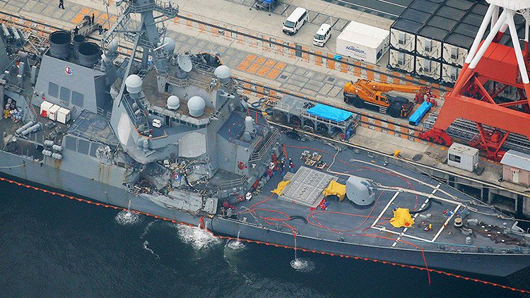 Japón investiga a la tripulación filipina por el choque contra el destructor de EE.UU. (videos)