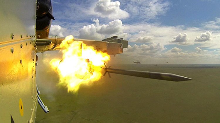El Ministerio de Defensa ruso muestra ataques con misiles desde sus aeronaves (Video)