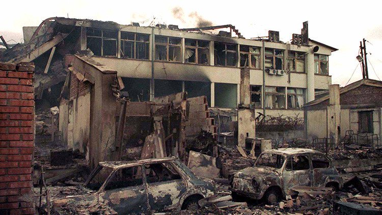 General de la OTAN retirado: Los bombardeos de Yugoslavia fueron una "guerra experimental"