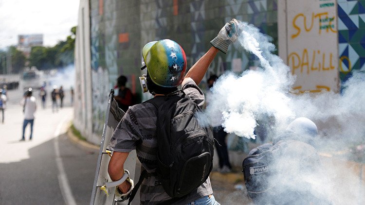 "La Constitución de Venezuela no ofrece la posibilidad de ninguna forma de 'rebeldía civil'"