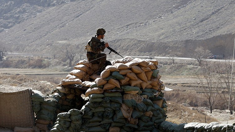 "Es una locura": El Pentágono gasta millones de dólares y deja 'sin camuflaje' a las tropas afganas