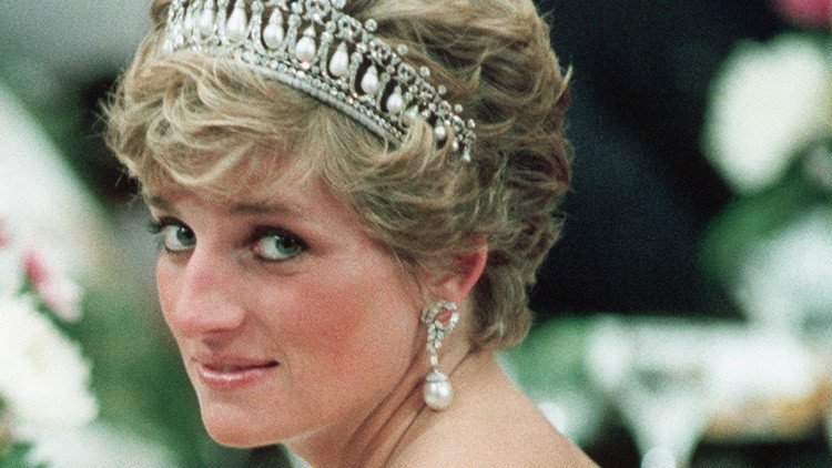 ¿Ordenó la reina Isabel II el asesinato de Diana de Gales? Así lo creen millones de británicos 