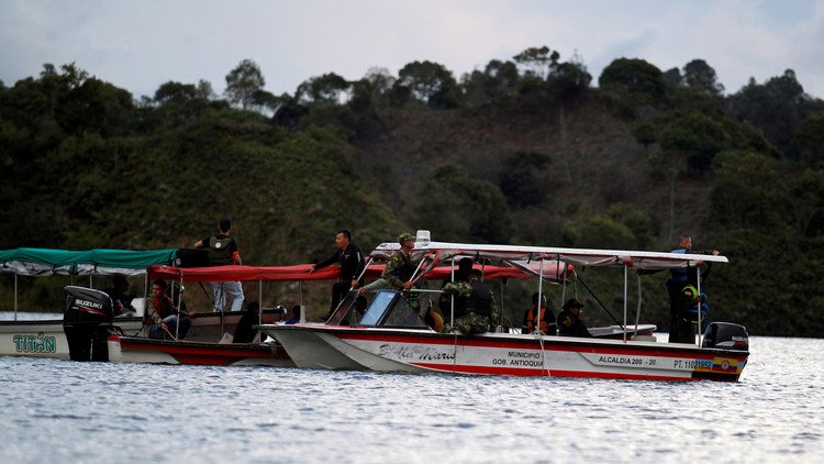 Testigo del naufragio en Colombia: "La gente se montó encima de otros para lograr salir"