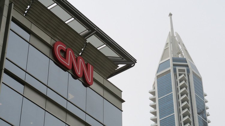 Renuncian los 3 periodistas de la CNN que publicaron un artículo sin confirmar sobre Rusia