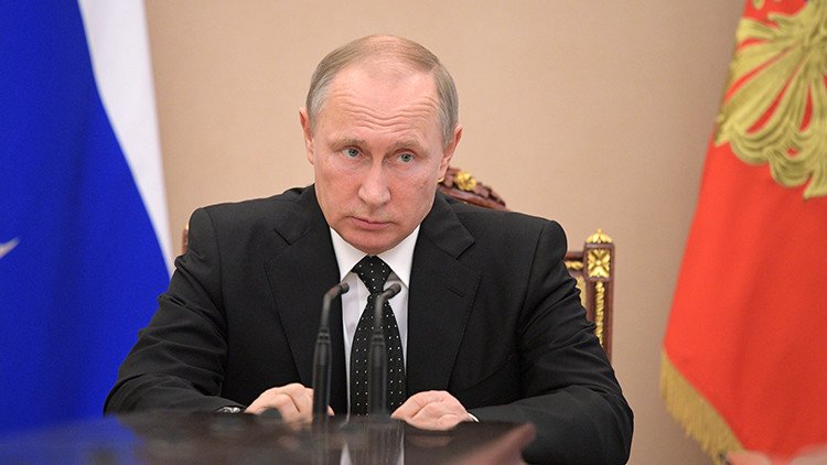 Putin revela cómo los servicios especiales extranjeros tratan de contener a Rusia
