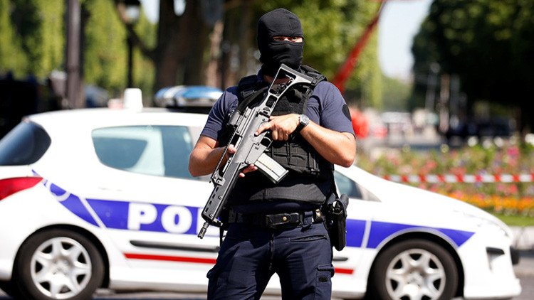 La Policía francesa detiene a un hombre que planeaba asesinar a Macron