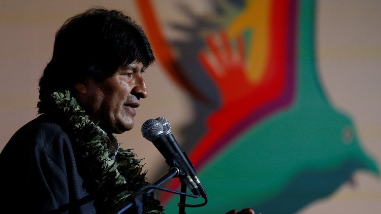 "Cuídate, estás muerto": El gobierno de Bolivia denuncia amenazas de muerte a Evo Morales en Twitter