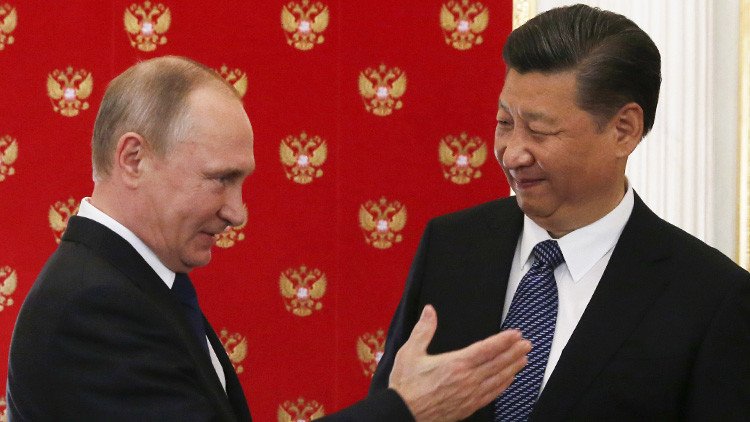 Putin concede a Xi Jinping la Orden de San Andrés