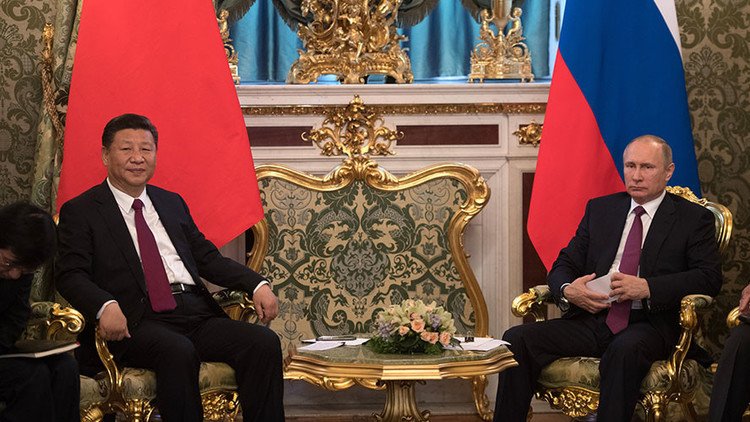 Putin y Xi Jinping acuerdan promover el plan ruso para solucionar la crisis coreana
