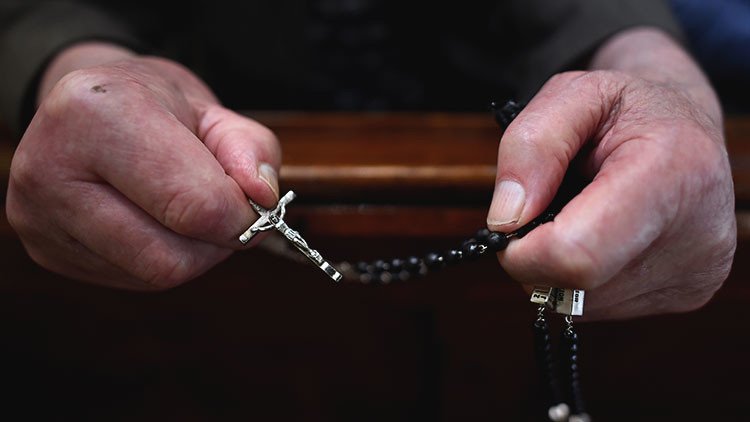 Envían al organizador de la orgía gay en el Vaticano a un "retiro espiritual"