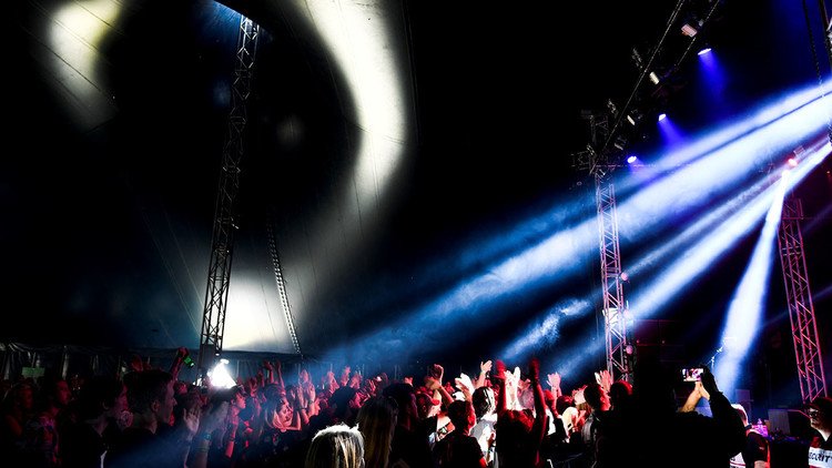 "Hasta que aprendan a comportarse": Suecia tendrá un festival de música sin hombres
